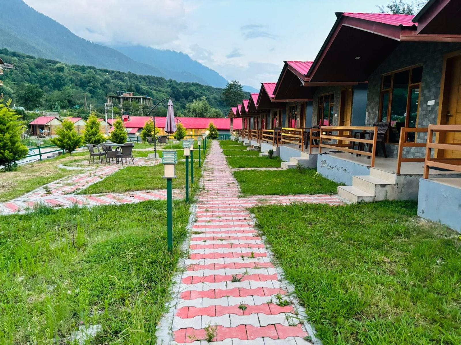 Shivalaya Retreat - A River Side Resort Manali  Exterior photo